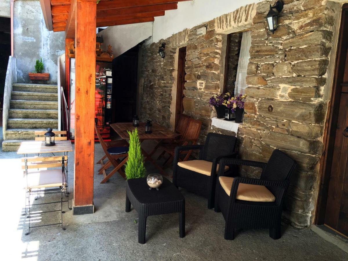 Albergue San Lazaro Sarria Exterior photo