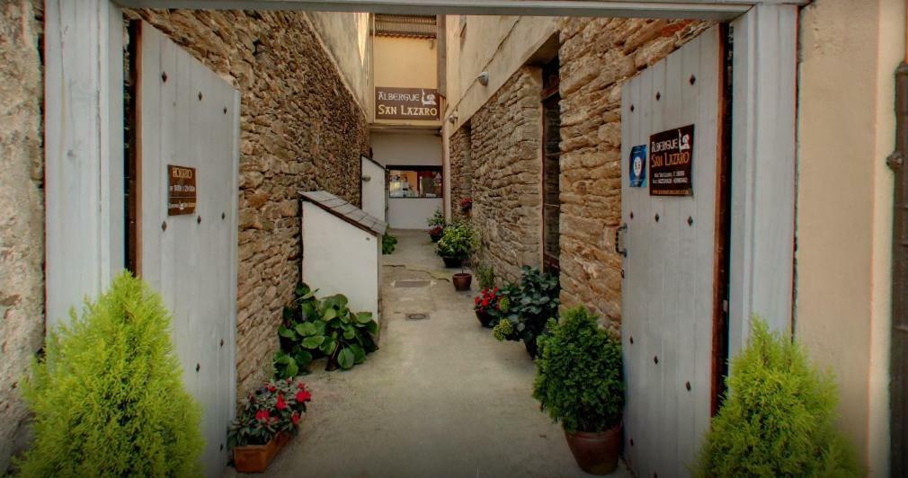 Albergue San Lazaro Sarria Exterior photo